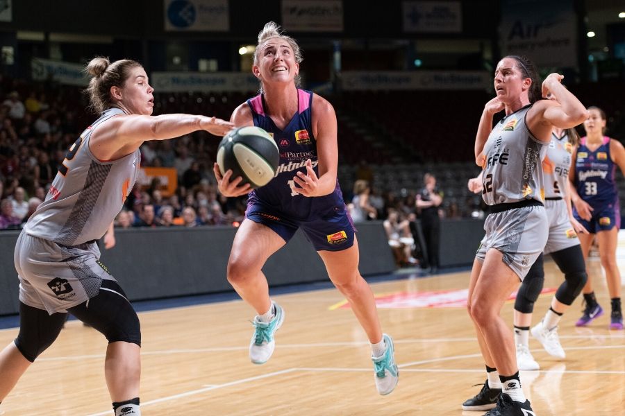 Lightning eventually strike out match with&nbsp;Fire